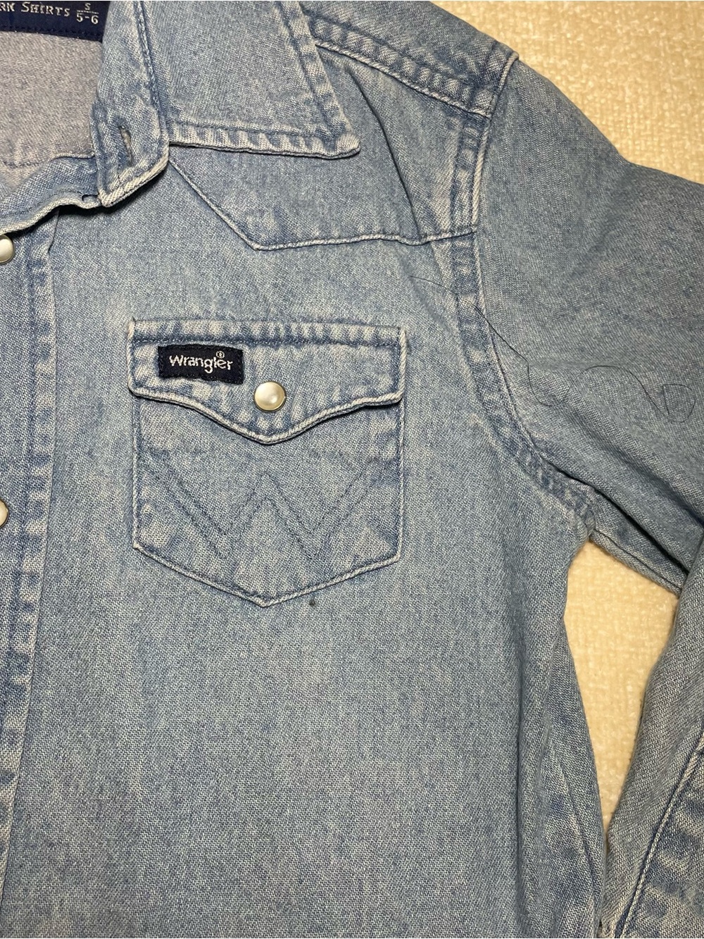 Wrangler Light Blue Denim Western Shirt with Navy Label 5/6 kids - Picture 3 of 8